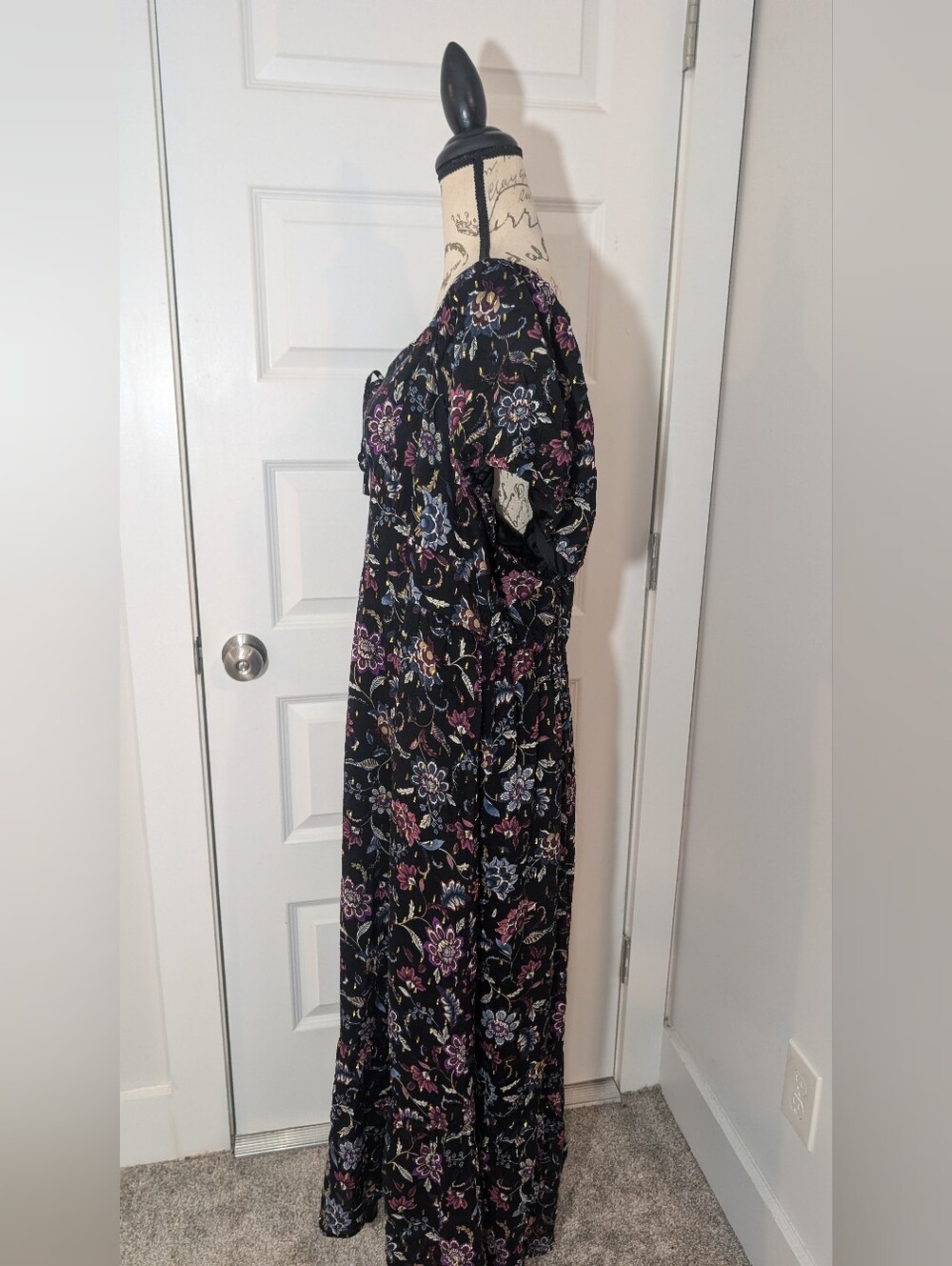 Lane Bryant Black Maxi Dress with Purple, Blue & Cream Floral Print Size 20 - Picture 2 of 9